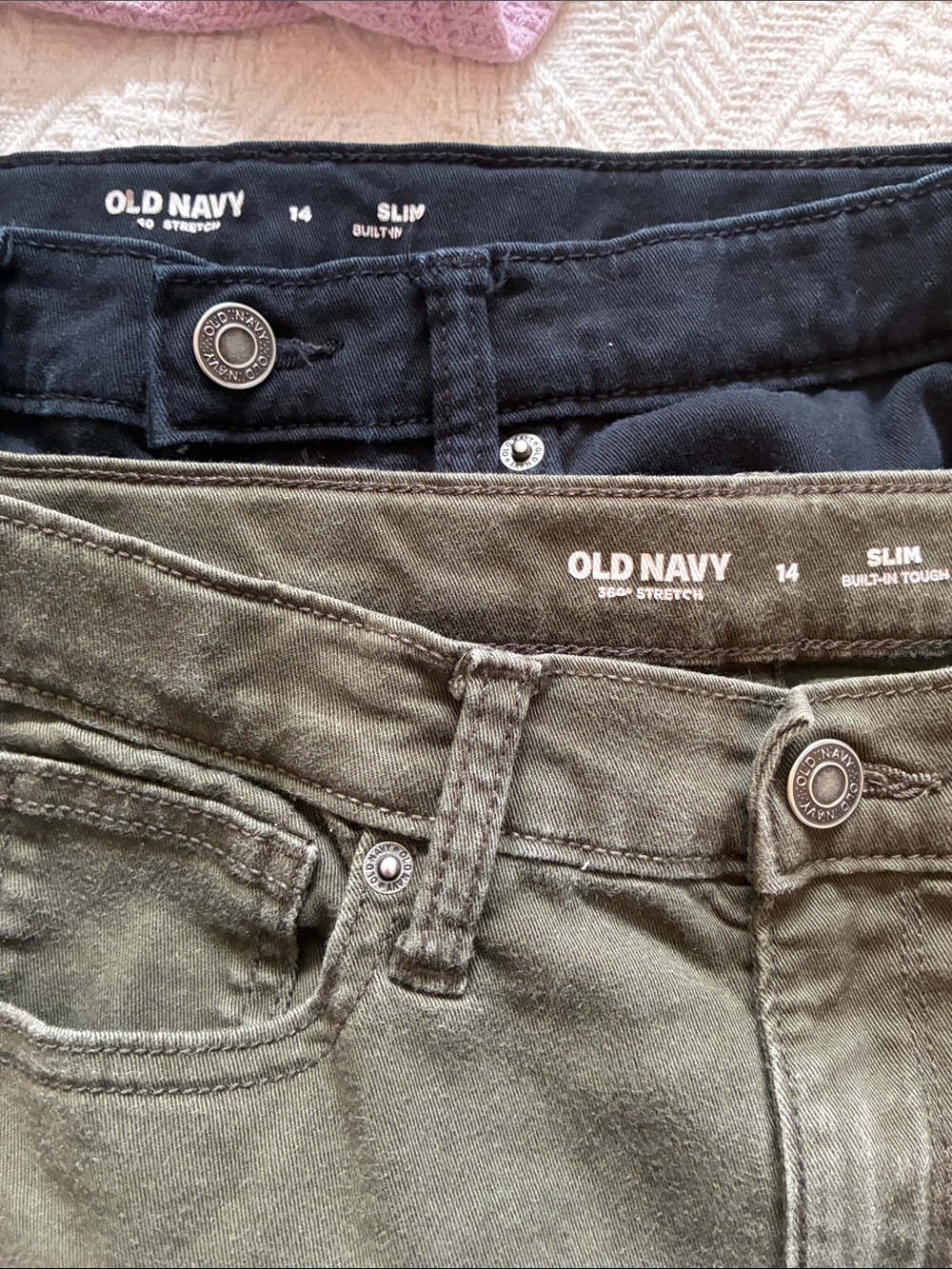 2 pair kids Old Navy Slim Jeans in Olive and Black 14